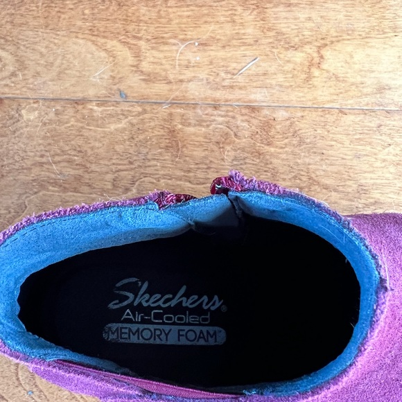 Red Suede Wedge Heel Ankle Boots - Picture 4 of 5